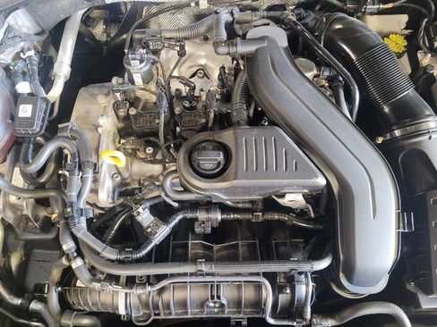 Used 2024 Volkswagen Jetta SE FWD image 30
