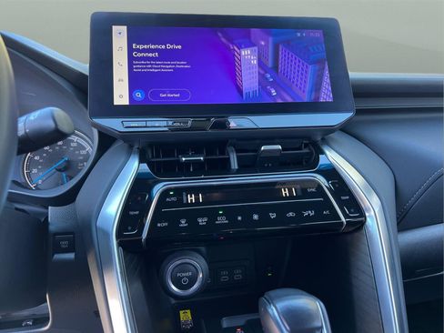 Used 2023 Toyota Venza Nightshade image 30