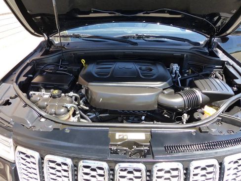 Used 2021 Jeep Grand Cherokee Summit AWD/4WD image 16