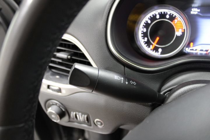 Used 2019 Jeep Cherokee Limited AWD/4WD image 38