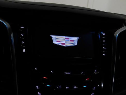 Used 2019 Cadillac Escalade ESV Luxury image 49