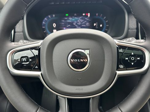 New 2025 Volvo XC90 B6 Core image 23