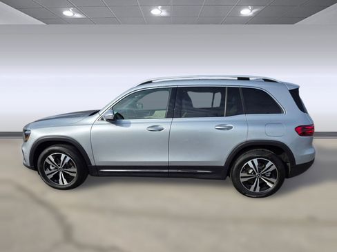 Used 2026 Mercedes-Benz GLB 250 4MATIC image 2