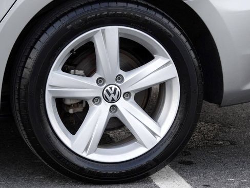 Used 2012 Volkswagen Passat TDI SE FWD image 42