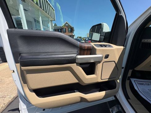 Used 2016 Ford F150 Lariat w/ Equipment Group 501A Mid AWD/4WD image 11