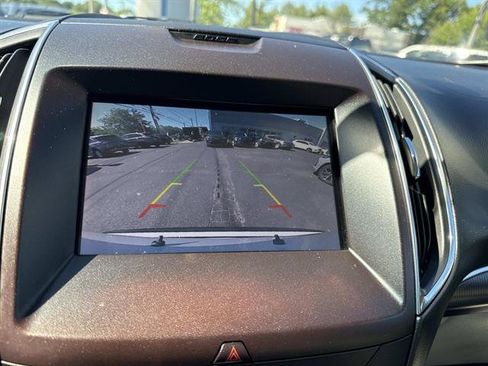 Used 2020 Ford Edge Titanium AWD/4WD image 13