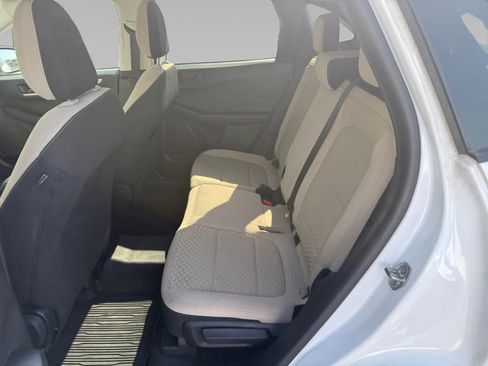 Used 2022 Ford Escape SE FWD image 22
