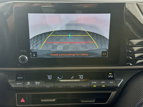 Used 2025 Toyota Camry SE image 23