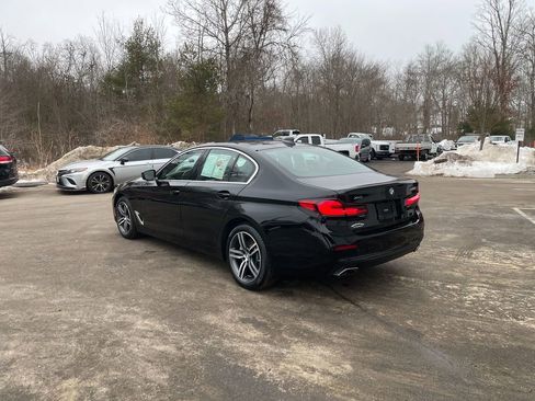 Used 2021 BMW 530i xDrive w/ Premium Package image 8
