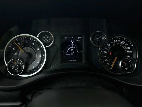 Used 2021 RAM 1500 Big Horn AWD/4WD image 10