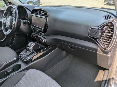 Used 2021 Kia Soul EX image 22