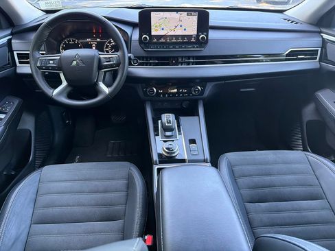 Used 2024 Mitsubishi Outlander SE AWD/4WD image 23