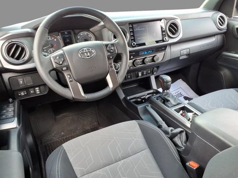 Used 2022 Toyota Tacoma TRD Sport w/ Black Out Package (TMS) AWD/4WD image 6