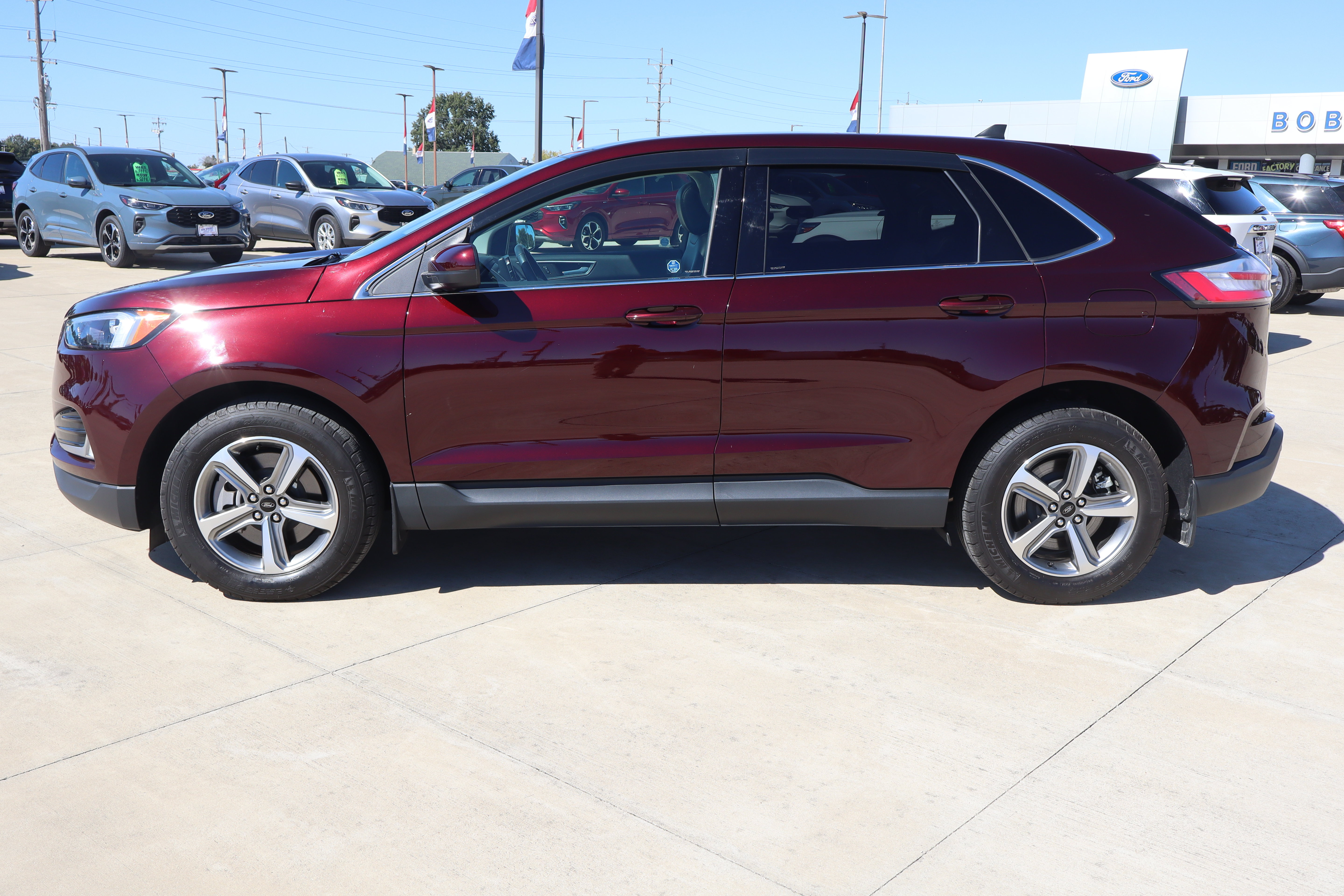 Used 2024 Ford Edge SEL w/ Convenience Package AWD/4WD image 8