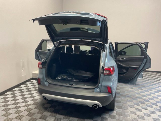 Used 2023 Ford Escape Active w/ Tech Pack #2 AWD/4WD image 28