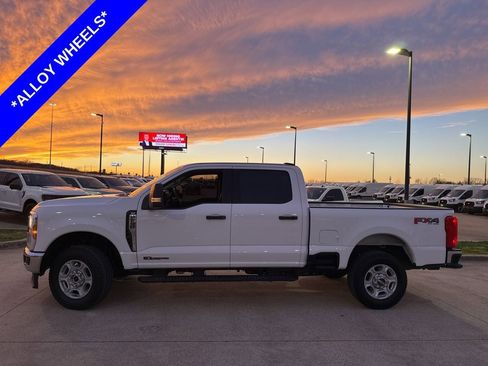 Used 2025 Ford F250 XLT w/ FX4 Off-Road Package image 3