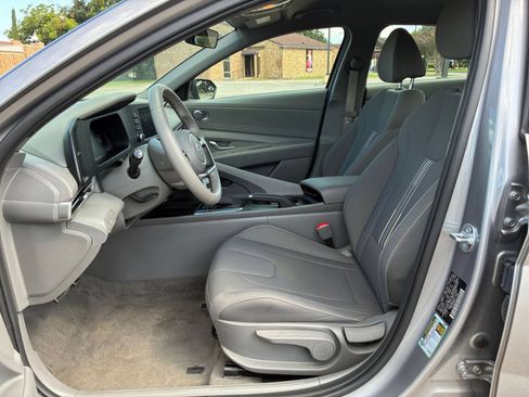 Used 2026 Hyundai Elantra Sport FWD image 21