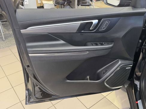 New 2026 Buick Enclave Avenir image 12