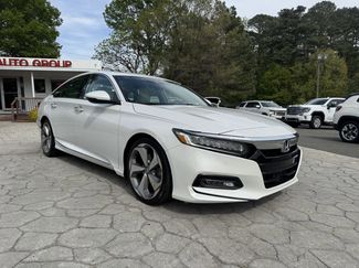 Used 2018 Honda Accord Touring video 1
