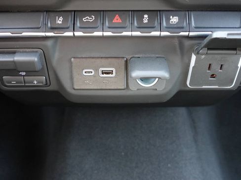 Used 2025 Chevrolet Silverado 2500 Custom w/ Custom Convenience Package AWD/4WD image 52
