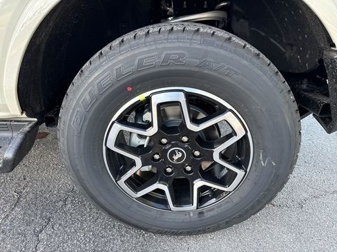 New 2026 Ford Bronco Outer Banks AWD/4WD image 11