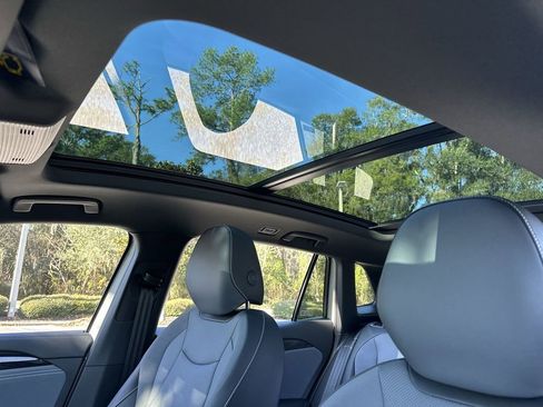 New 2026 Volkswagen Tiguan SE R-Line image 22