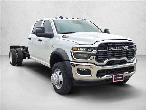 New 2026 RAM 5500 Tradesman w/ Chrome Appearance Group AWD/4WD image 7