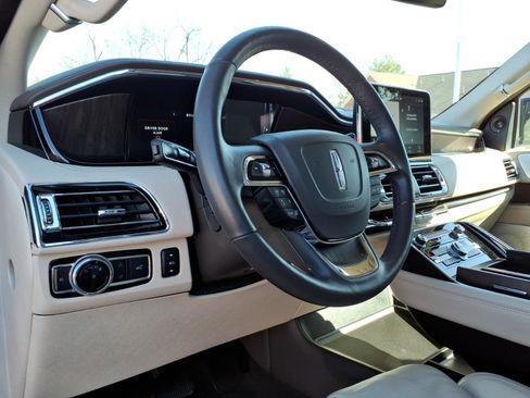 Used 2021 Lincoln Navigator Reserve w/ Luxury Package image 14