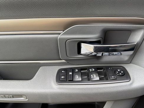 Used 2019 RAM 1500 Big Horn image 11