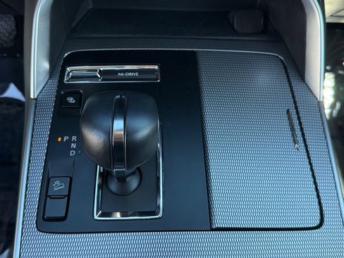 Used 2024 MAZDA CX-90 Plug-In Hybrid w/ Preferred AWD/4WD image 19