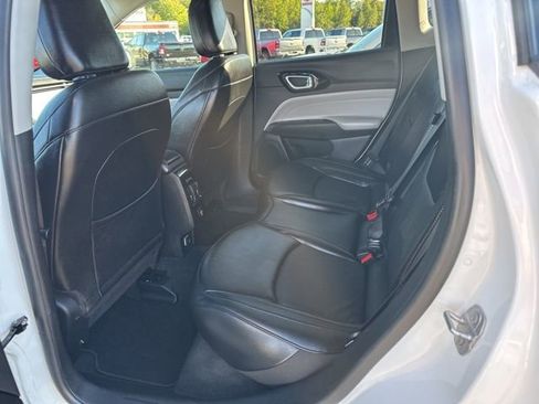 Used 2022 Jeep Compass Limited image 15