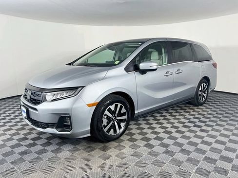 Certified 2026 Honda Odyssey EX-L image 2
