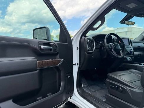 Certified 2023 GMC Sierra 3500 Denali w/ Denali Ultimate Package AWD/4WD image 23