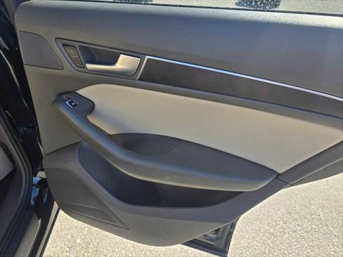 Used 2017 Audi Q5 2.0T Premium image 13