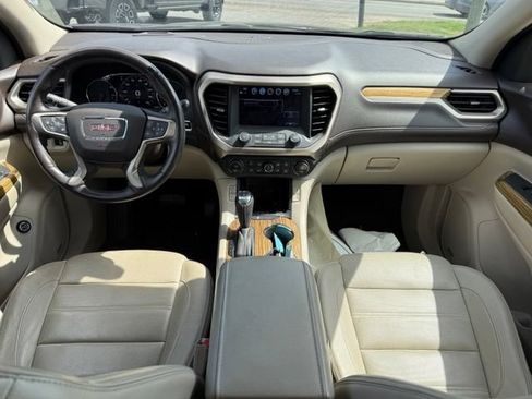 Used 2017 GMC Acadia Denali w/ Technology Package AWD/4WD image 19