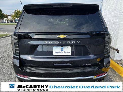 New 2025 Chevrolet Suburban Premier image 5