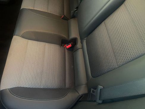 Used 2025 Chevrolet Trax LT image 36