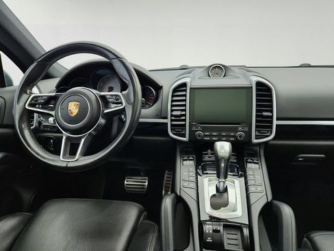 Used 2017 Porsche Cayenne S AWD/4WD image 28