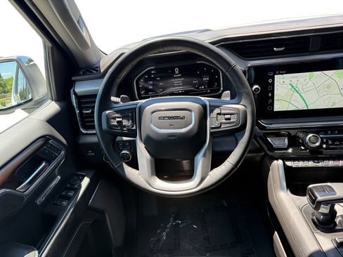 Used 2025 GMC Sierra 1500 Denali w/ Technology Package AWD/4WD image 12