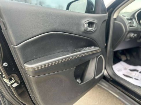 Used 2018 Jeep Compass Limited w/ Navigation Group image 10