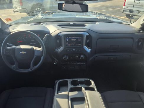 Used 2025 Chevrolet Silverado 2500 Custom w/ Custom Value Package AWD/4WD image 3