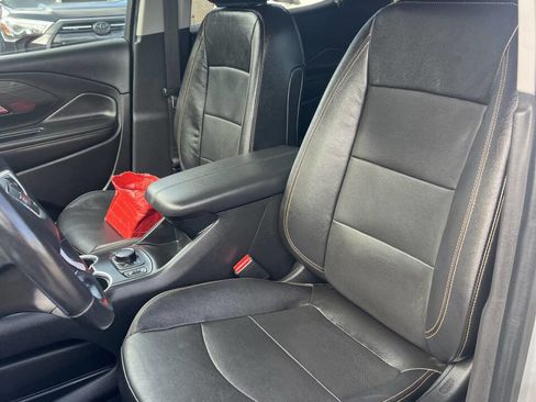 Used 2020 GMC Terrain SLT w/ Preferred Package image 9