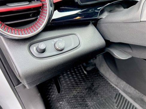 Certified 2025 Chevrolet Trax RS w/ Driver Confidence Package image 16