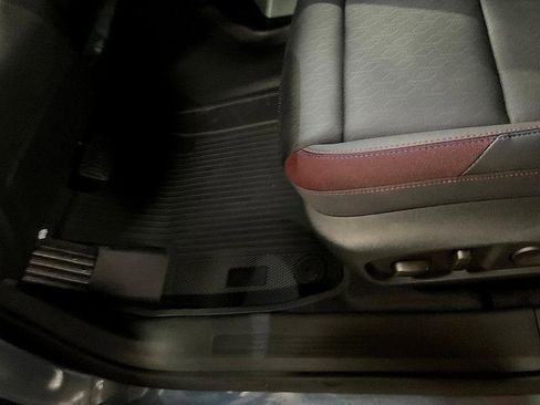 New 2026 Chevrolet Equinox RS w/ Convenience Package III image 18