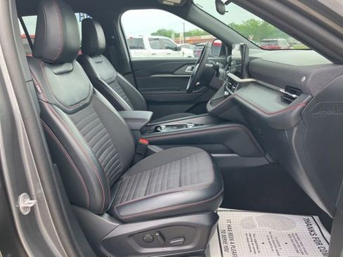 Used 2025 Ford Explorer ST-Line AWD/4WD image 11