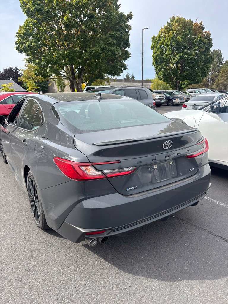 Used 2025 Toyota Camry SE FWD image 3