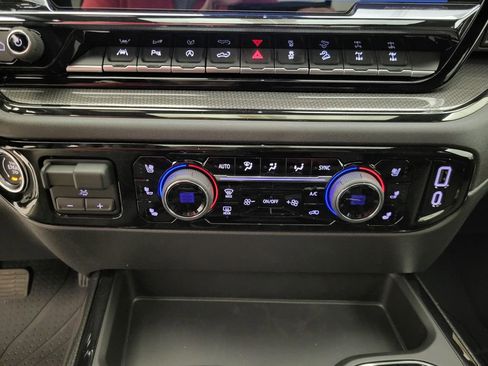 New 2026 Chevrolet Silverado 1500 ZR2 image 10