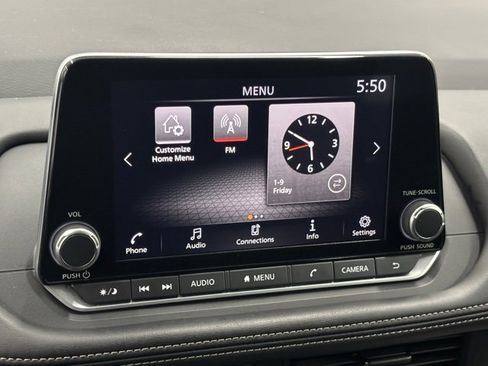 Used 2024 Nissan Rogue S image 24