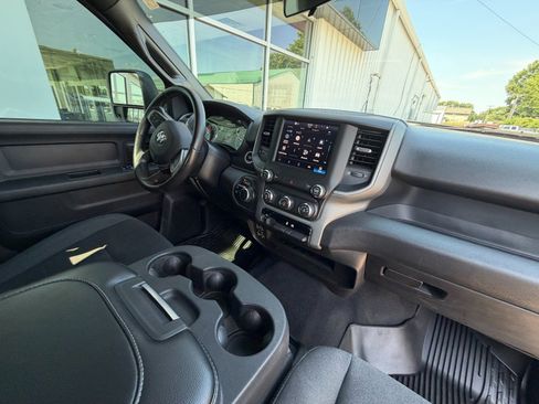 Used 2024 RAM 2500 Tradesman w/ Chrome Appearance Group AWD/4WD image 30