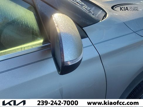 Used 2021 Kia Seltos S AWD/4WD image 8